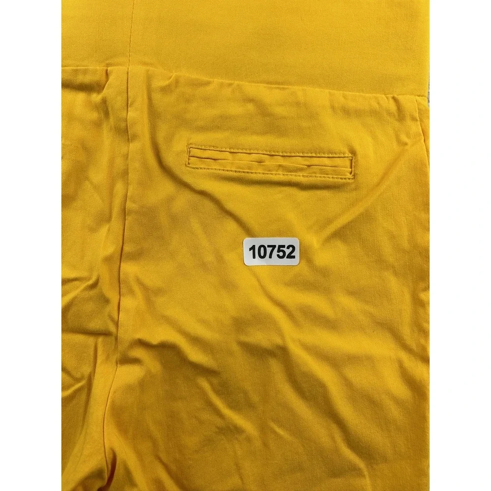 Passports Shorts Womens Medium Yellow Bermuda Stretch Rayon Blend Pockets Summer